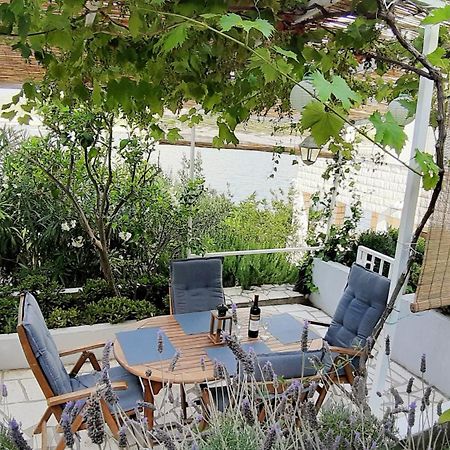 Apartments By The Sea Zavalatica, Korcula - 189 Екстер'єр фото